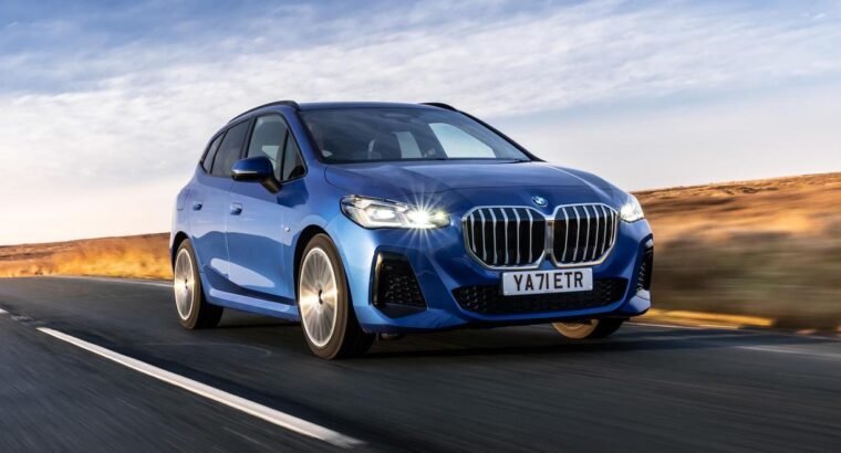 سيارة بي إم دبليو الفئة الثالثة الرياضية والأنيقة للبيع